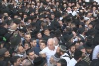 Rav Ovadia Yossef - Incroyable bousculade