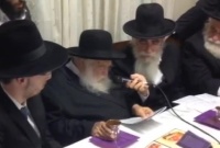 Le Rav Kanievski récite les Chéva Bérakhote