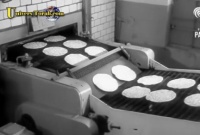 Fabrication des "Matsotes Chémourote", aux Pays-Bas Il y à 50 ans