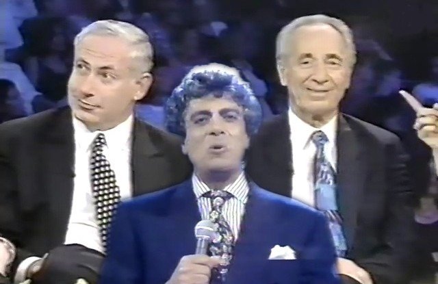 Exceptionnel ! Enrico Macias chante devant Bibi Netanyahou et Chimon Peres