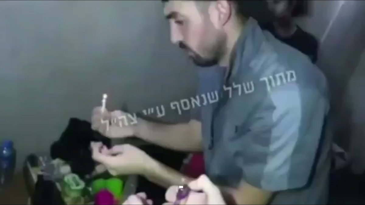 Six otages filmés en train d’allumer des bougies de Hanouka avant leur assassinat 