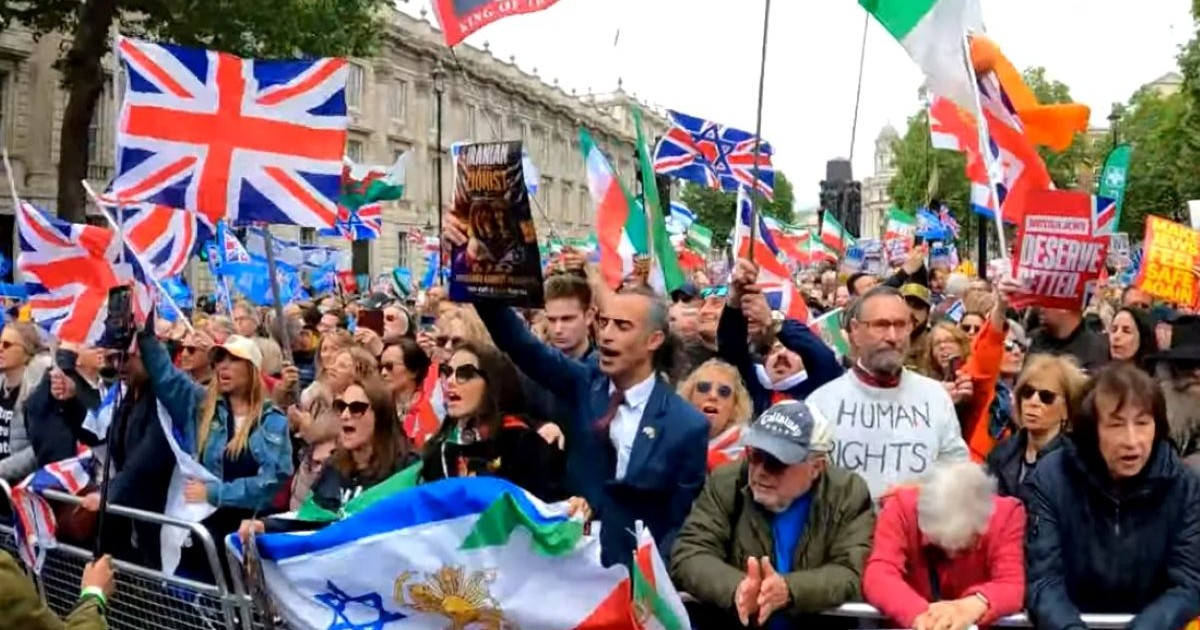 Manifestation à Londres réunissant Juifs et non-Juifs contre l’antisémitisme