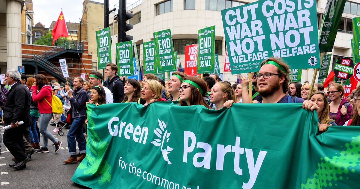 Manifestation du Green Party britannique, dont une résolution adoptée en 2026 qualifie le sionisme de racisme.