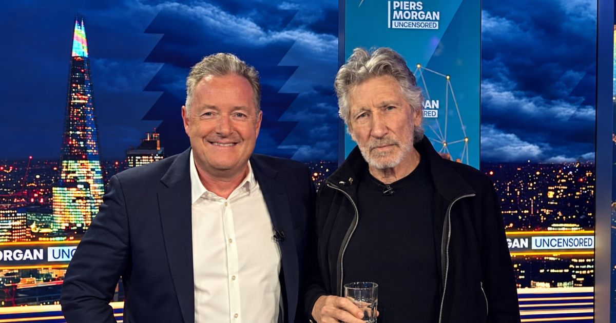 Piers Morgan, à gauche, et Roger Waters, à droite, dans les studios de Piers Morgan Uncensored.