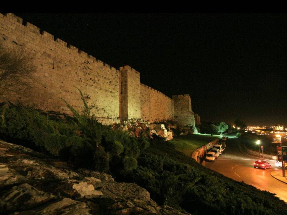 Les murailles de Jérusalem les plus en vue à partir de la porte de Jaffa