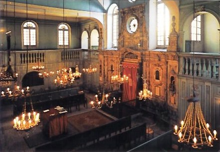 Intérieur de la Synagogue de Carpentras, France