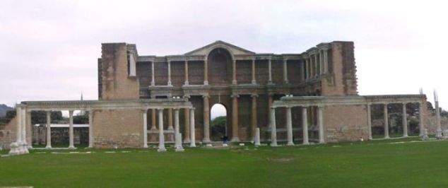 L'ancienne synagogue de Sardis, aujourd'hui en ruine. Turquie