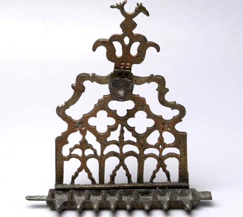 Hanoukia de la ville de Fes datant de 1870