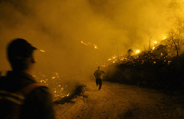 La fuite à travers le feu mortel
