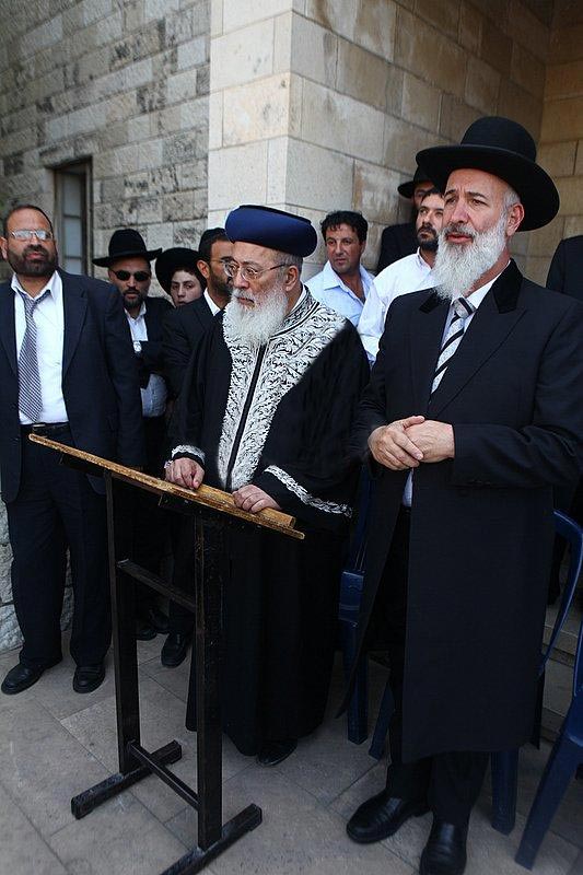 Les deux grands Rabbins d’Israël: Rav Shlomo Amar Amar et Rav Yona Metzger