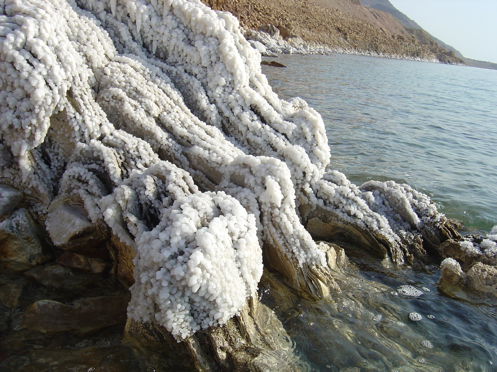 4. Rochers de sel en surface.