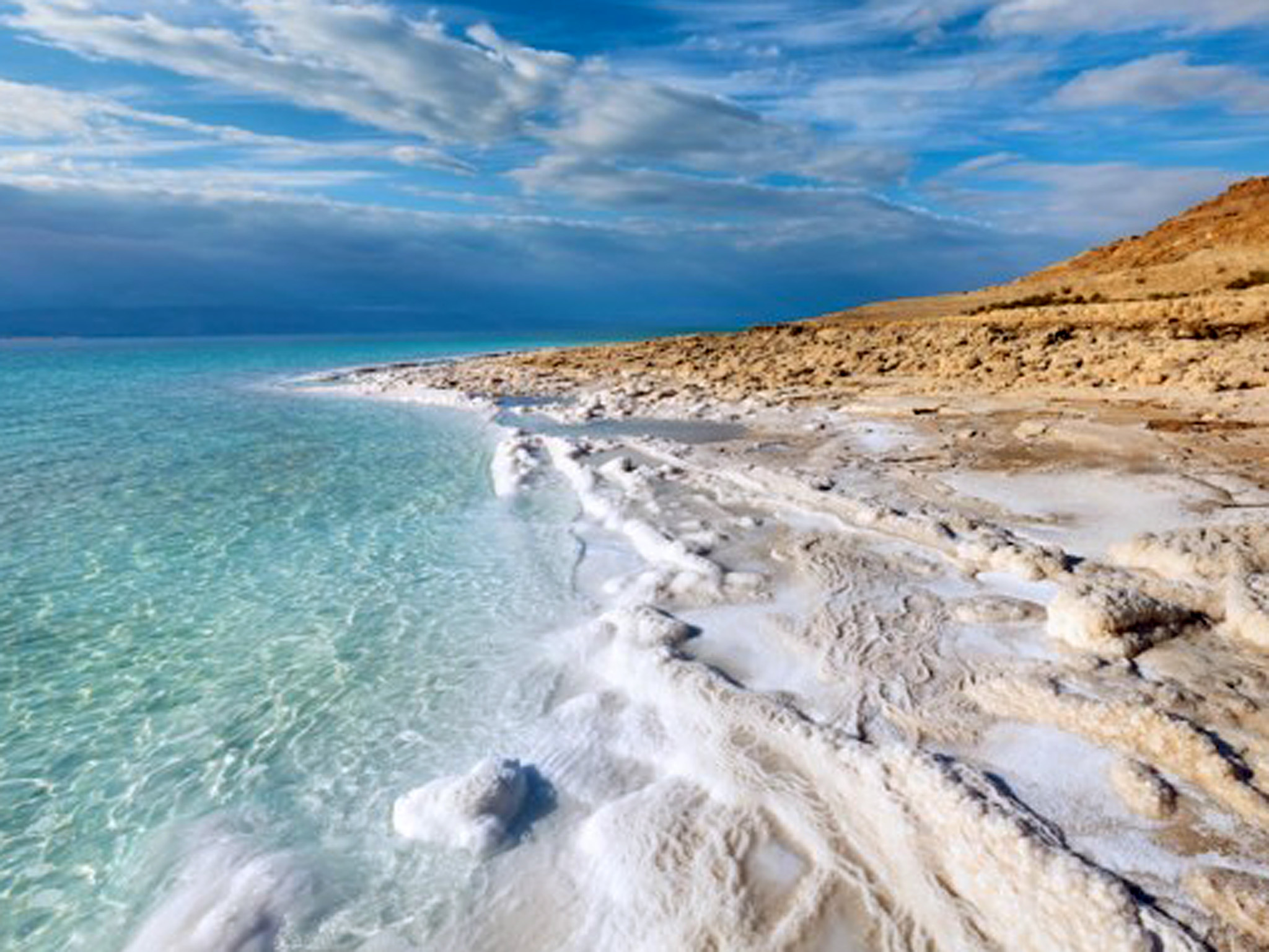 9. Un bord de mer asséché par des températures extrêmes qui frôlent les 52 degrés parfois.