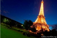La Tour Eiffel éclairée par les feux de Lag Ba'omer !