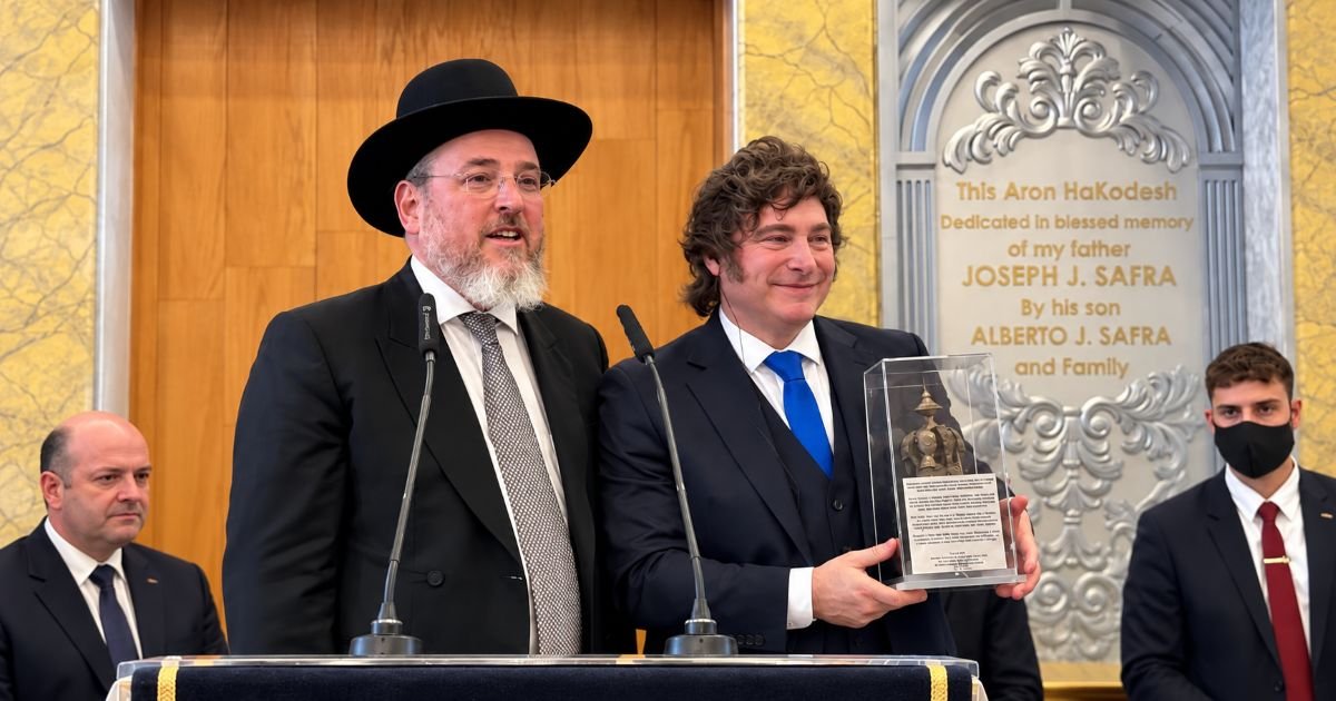 Le président argentin Javier Milei reçoit le prix Ohev Yisrael