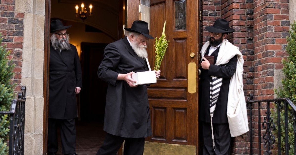 Le Rabbi pendant la Fête de Souccot en 1989