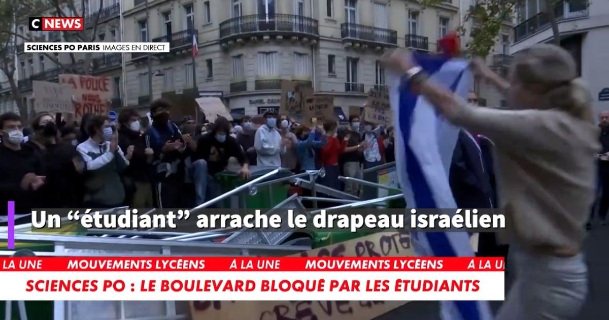 Sciences Po : un manifestant arrache le drapeau israélien d’une femme